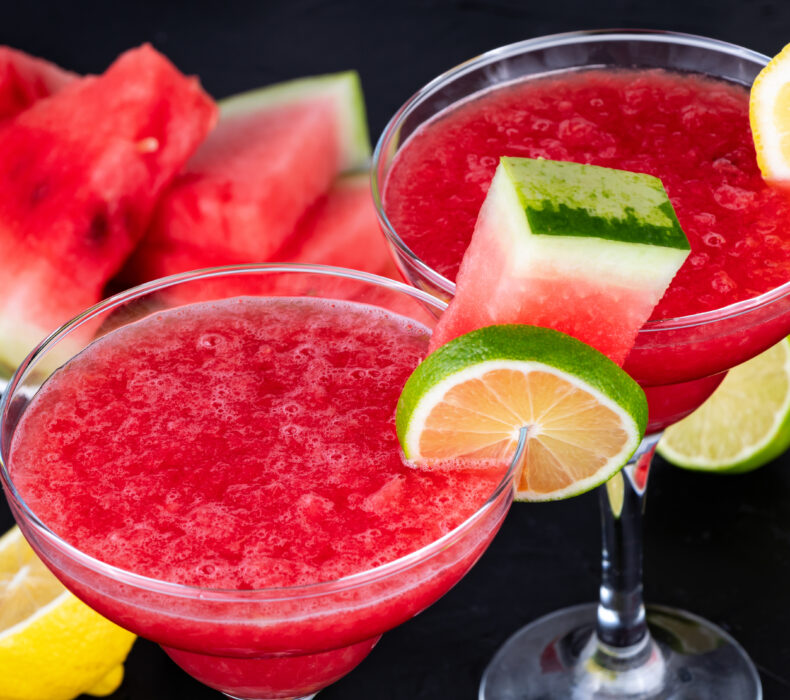 3 Best Blenders for Frozen Drinks > August 2023 > Buying Guide
